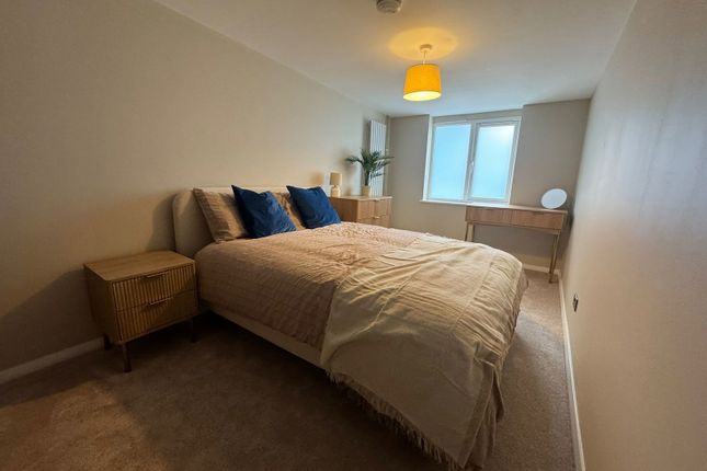 424 ,Room 1, Vardon Road, Stevenage photo 2