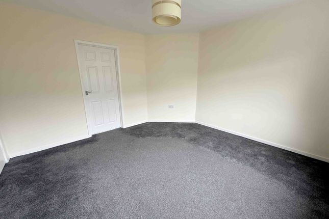 46 Heol Maes Y Cerrig, Loughor, Swansea photo 2