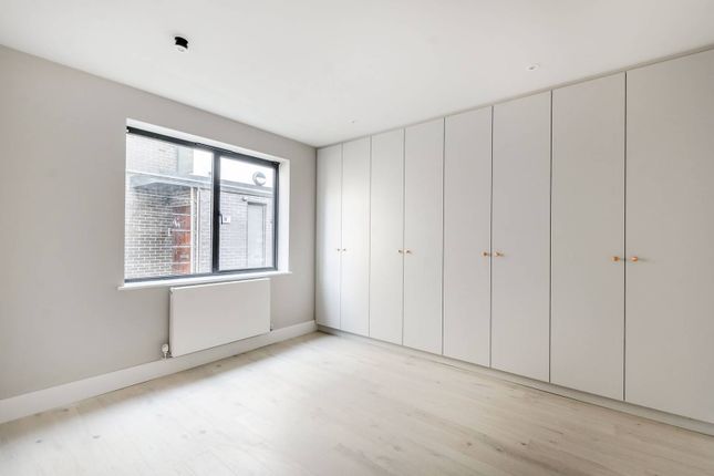 Thumbnail Flat to rent in Gayford Road, Wendell Park, London