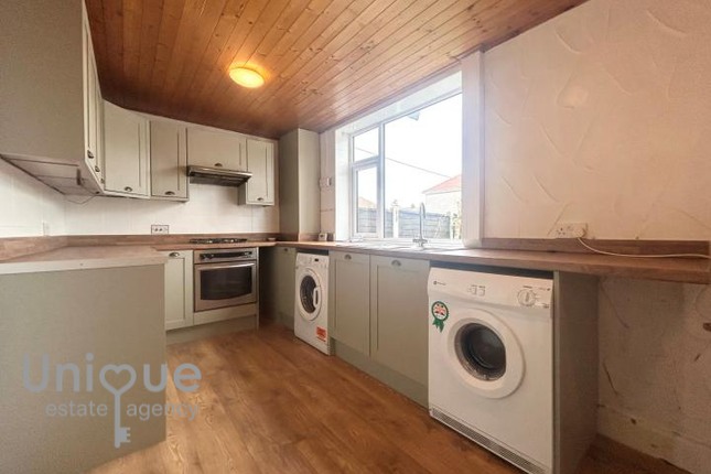 242, Radcliffe Road, Fleetwood photo 3