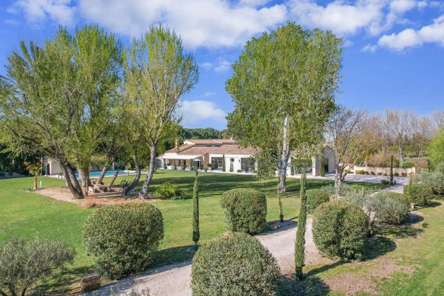 Villa for sale in 13210 Saint-Rémy-De-Provence, France