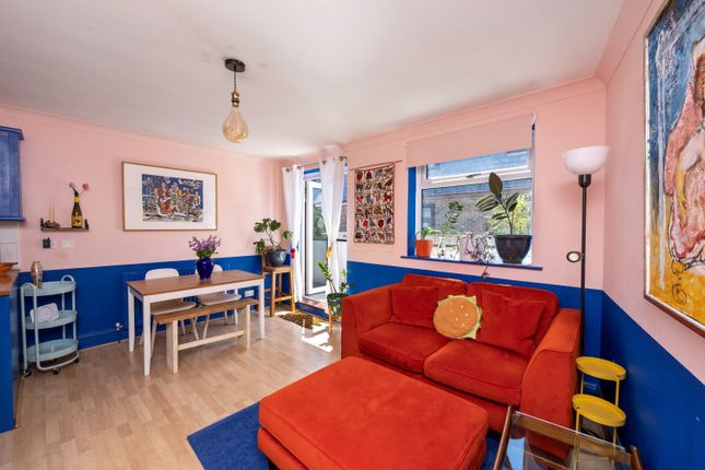 5, Wynnes Mews, Hove photo 5