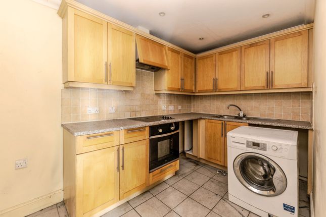 7, Haven Court, Esher photo 3
