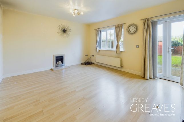 17, Blackthorn Close, Nottingham photo 2