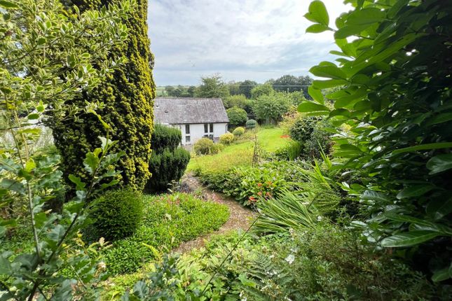 4-bed house on Glandwr, Pentrecwrt, Llandysul, £375,000