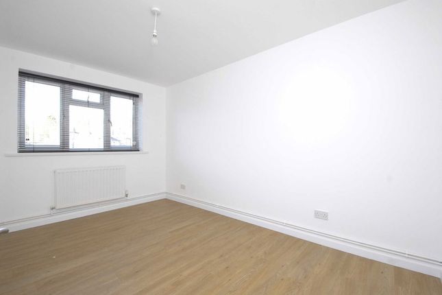 Flat D, Hillfield Court, 214, Algernon Road, London photo 4