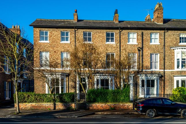 Thumbnail Terraced house for sale in Mount Vale, York