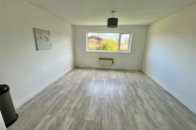 Flat 7, Greenacre Court,, Kingsmoor Road, Pembrokeshire photo 3