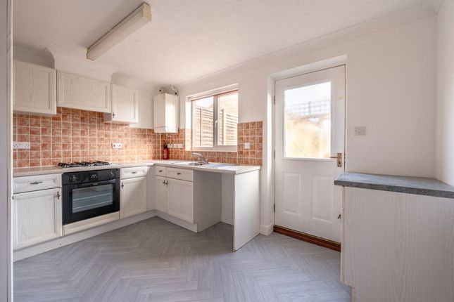 8 Guscott Close, Lowestoft photo 3