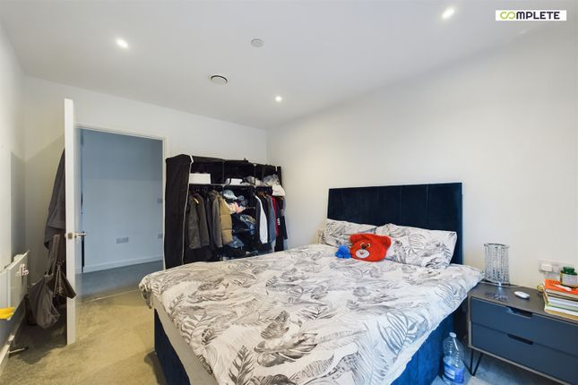 Flat for sale in No1 Old Trafford, Manchester