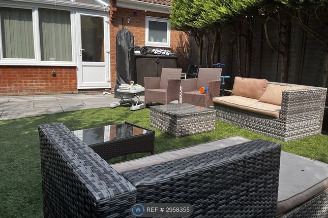 Rosebay Close, Walnut Tree, Milton Keynes photo 3