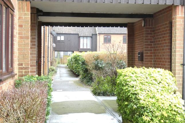 Flat for sale in Alpine Court, Basingstoke, Hampshire