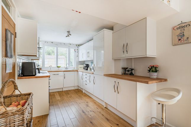 7, Armstrong Close, Sevenoaks photo 3