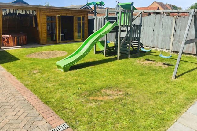 145, Hook Road, East Yorkshire photo 4