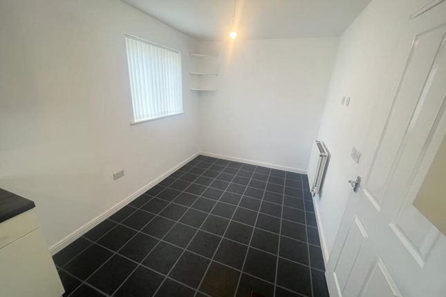 65, BRIDGEND photo 4