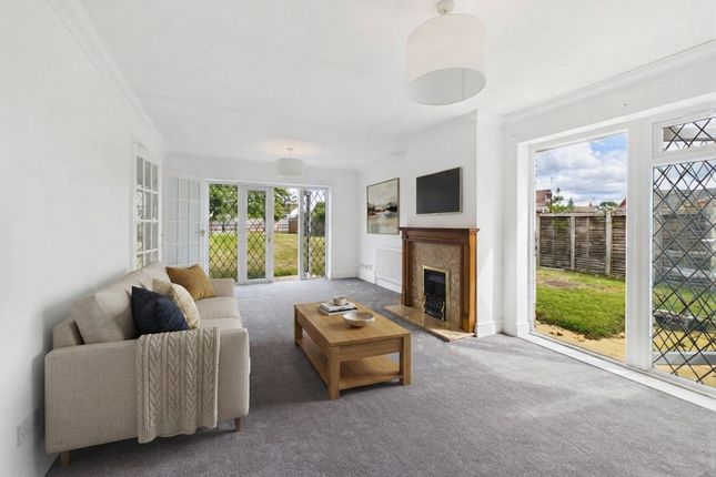 1, Honey Way, Walters Ash, Buckinghamshire, HP14 4TT photo 3
