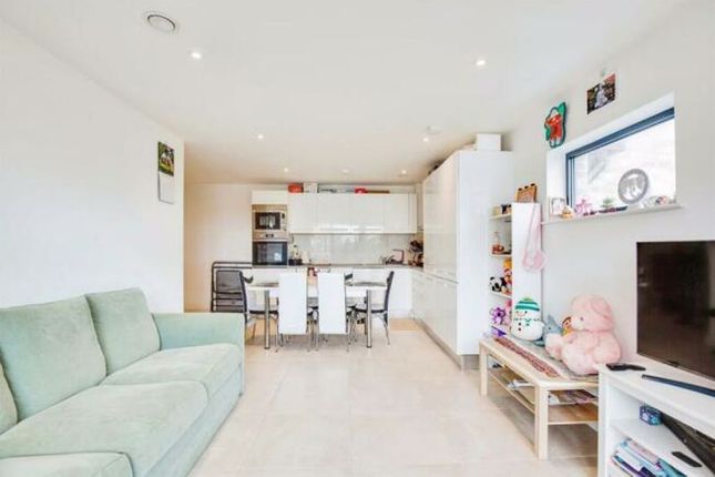 Flat 26 Matrix Court, Eastcote Lane, Harrow photo 2