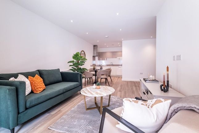 Flat 305, Cavalry Court, 31, Brumwell Avenue, London photo 5