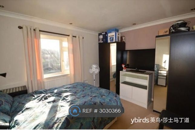 Ambleside Avenue, Hornchurch photo 4