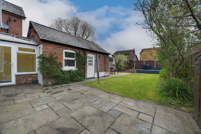 19 London Road, Sandbach photo 4