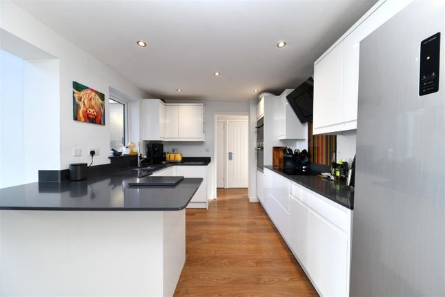 Canterbury Way, Stevenage photo 4