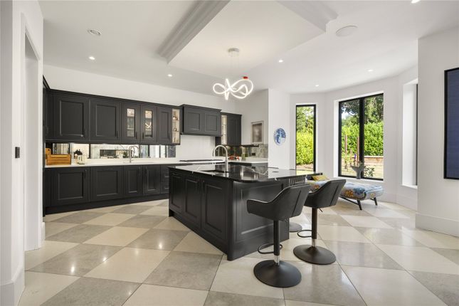 20, Oxshott Rise, Cobham photo 4