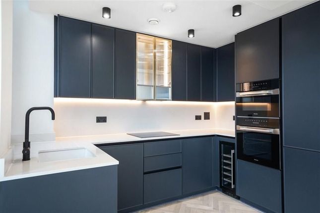 Flat 202, Willow House, 8 River Barge Close, London photo 3