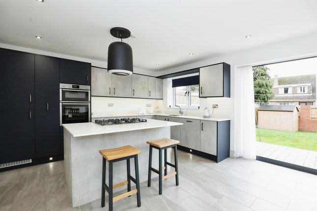 8, Kineton Road, Warwick photo 4
