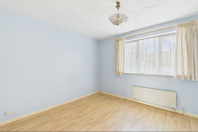 Eleanor Way, Waltham Cross photo 4