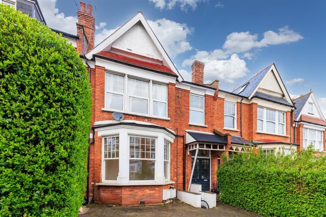 Thumbnail Flat to rent in Alexandra Park Road, Muswell Hill