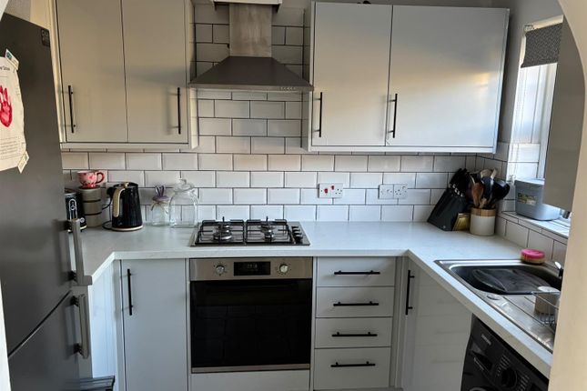 18, Whitehead Drive, Weymouth photo 4