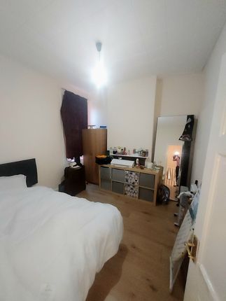 Seaforth  Avenue, New Malden photo 3