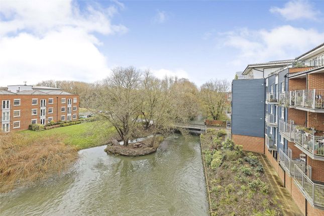 9, Weir Court, Canterbury photo 2