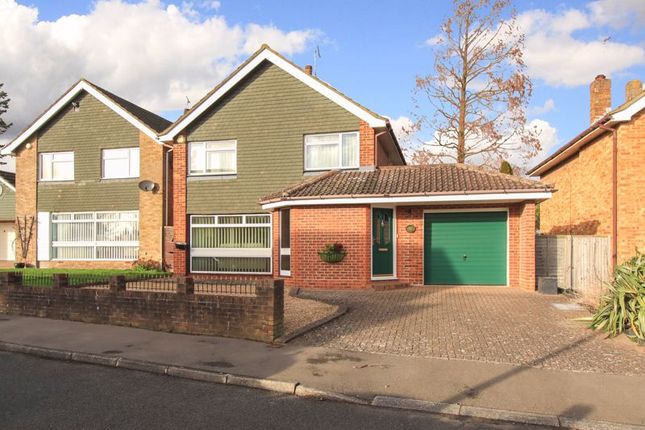 Thumbnail Detached house for sale in Branksome Close, Hemel Hempstead