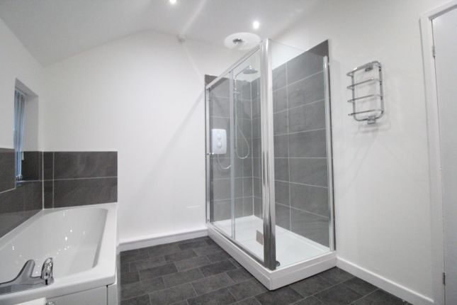 Flat 4, 118, Loughborough Road, Nottingham photo 5