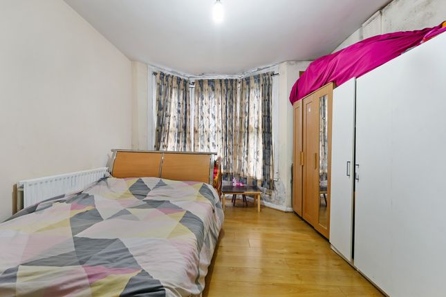 Flat for sale in Cameron Road, Croydon