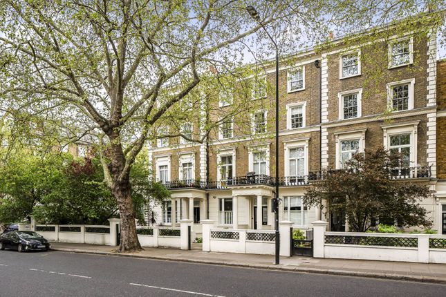 Gloucester Gardens, Bayswater photo 2