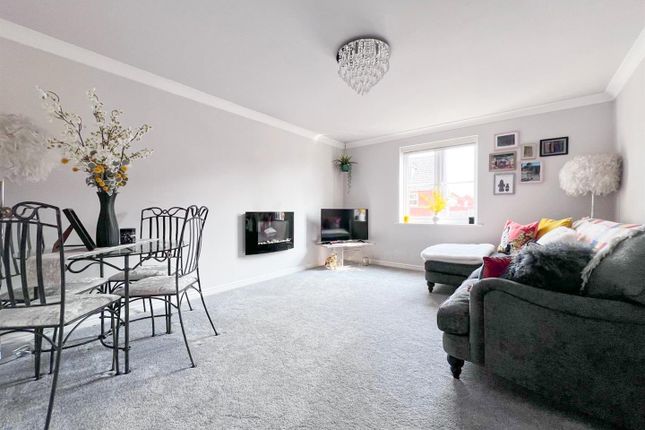 65, Chillington Way, Stoke-On-Trent photo 3