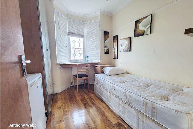 Single Bedroom