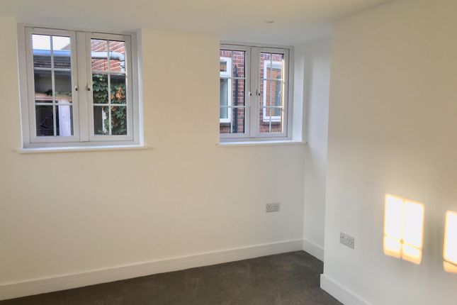 18D, East Street, CHESHAM photo 2