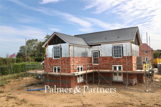 10, Holly Grove, Suffolk photo 4