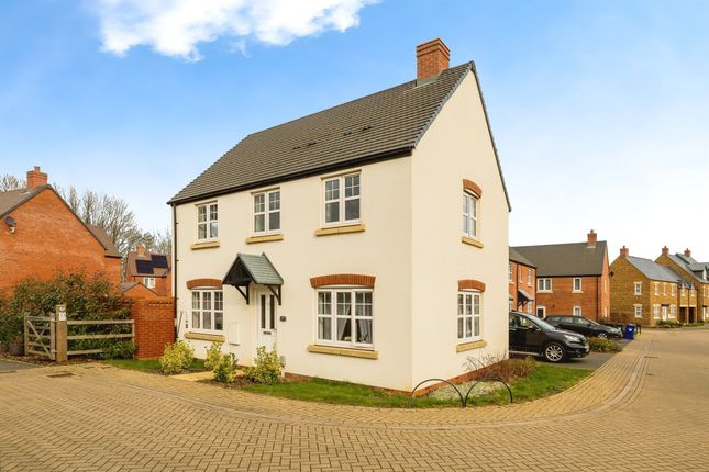 Thumbnail Detached house for sale in Bismore Road, Banbury
