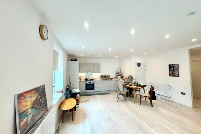 89, 25, Minnie Baldock Street, London photo 4