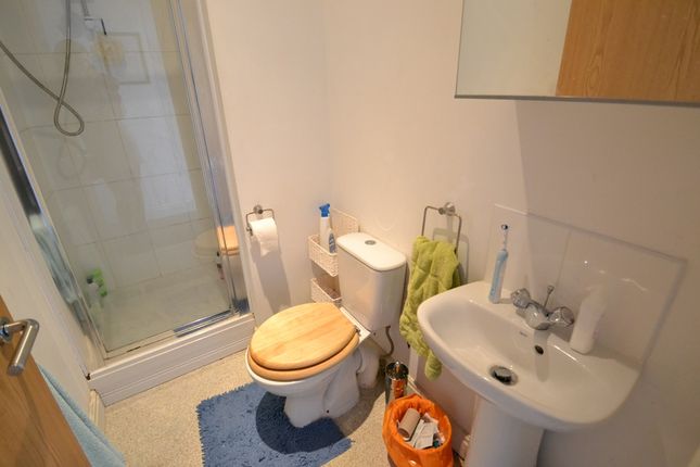 Flat 3, 17, Connaught Road(*), Cardiff photo 4