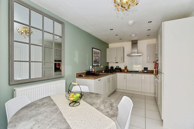 16, Wilmot Drive, Staffordshire photo 4