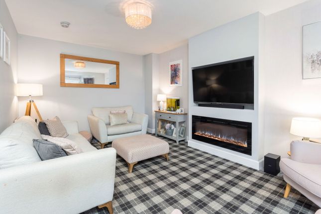 28, Bisset Place, Bathgate photo 3