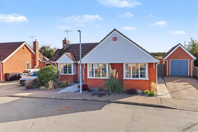 3-bed bungalow on Chestnut Way, Mepal, £400,000
