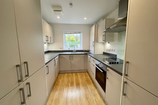 2, HORSHAM photo 2