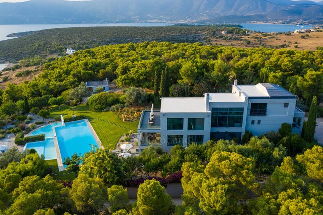 Villa for sale in Thini, Greece