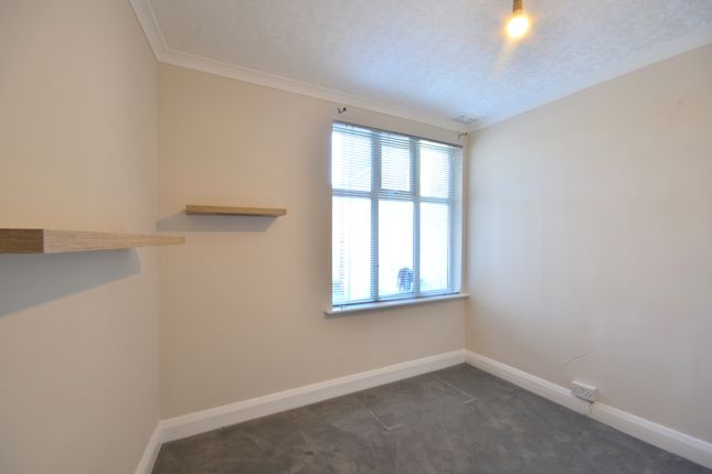 107A, Victoria Road, Ruislip photo 4